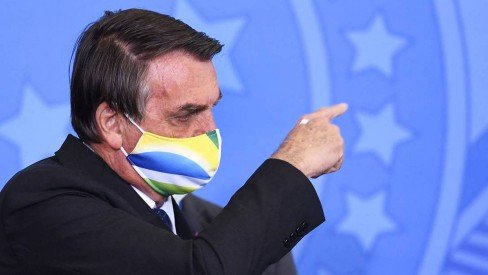 x92845595_brazilian-president-jair-bolsonaro-gestures-during-the-funds-release-ceremony-for-prima.pagespeed.ic.rhweg9nzfe