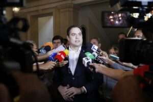 Coletiva-de-imprensa-600x400