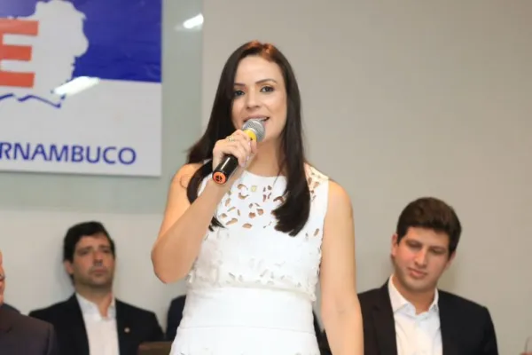 Marcia-Conrado-ASCOM-AMUPE-768x512