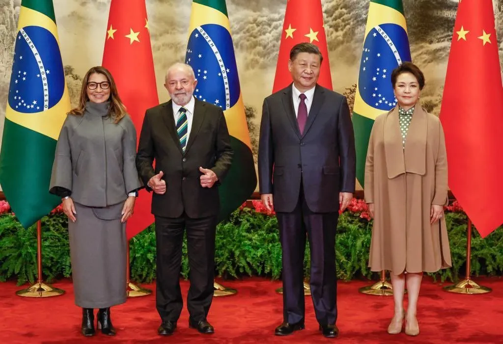 lula-xi-jinping-e-esposas