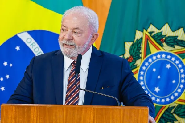 Lula-30-04-23