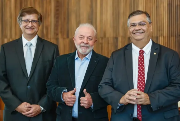 lula-dino-e-gonet