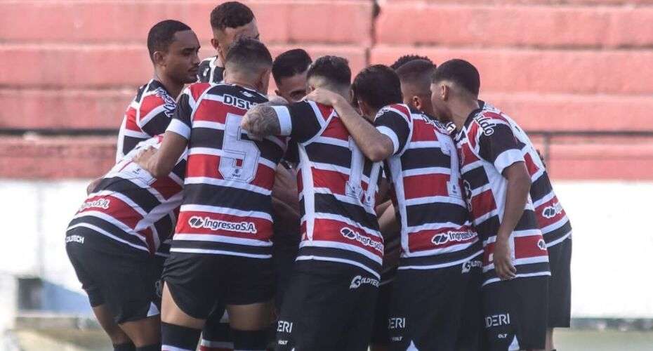 jogadores-do-santa-cruz