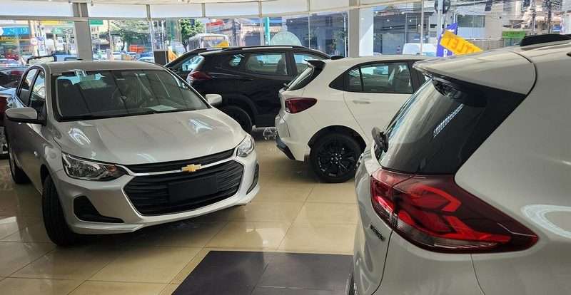 12emp-200-carros-b3-img01-800x414
